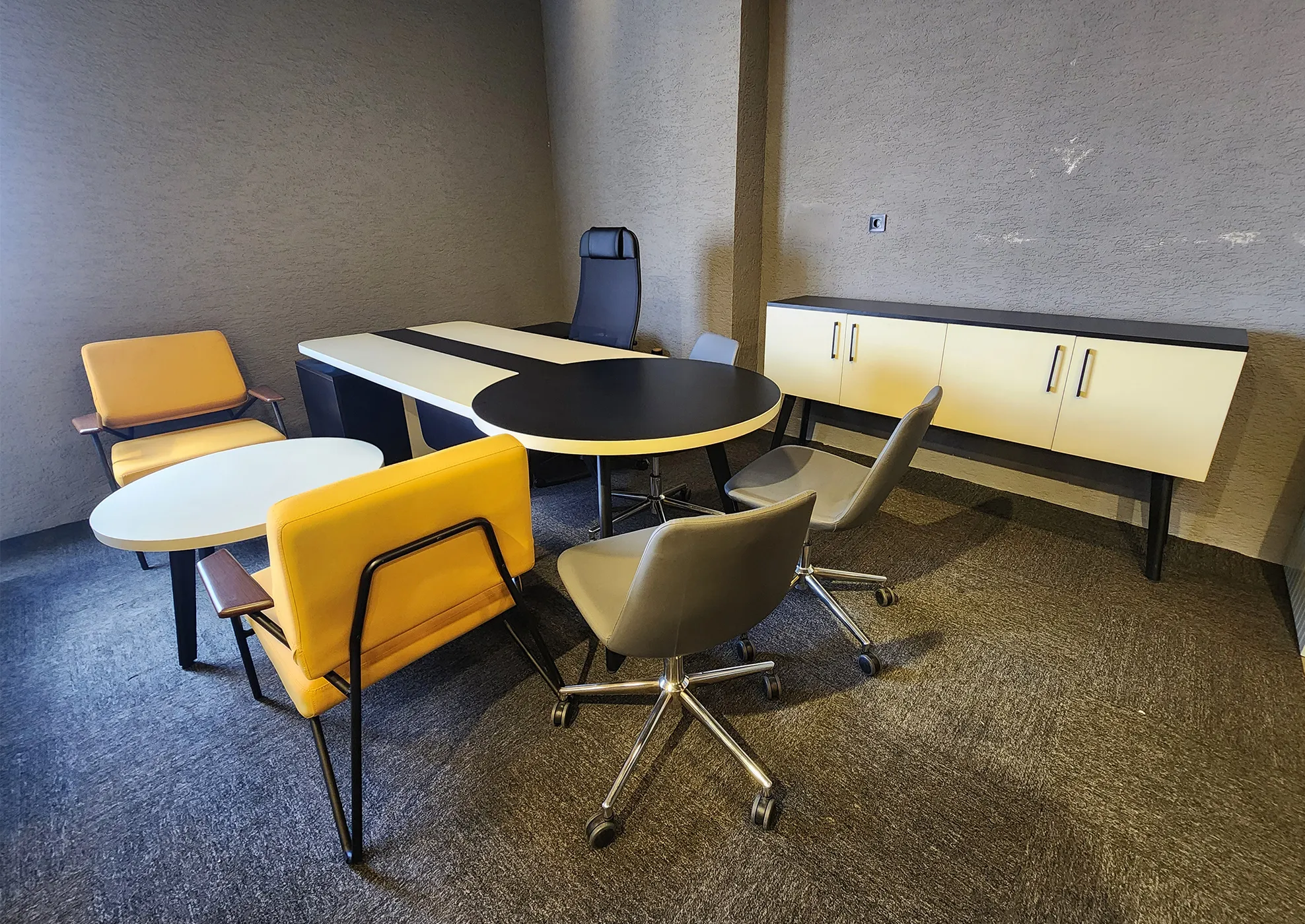 BONİTO MAKAM MASASI TAKIMI – TEŞHİR - Görsel 1