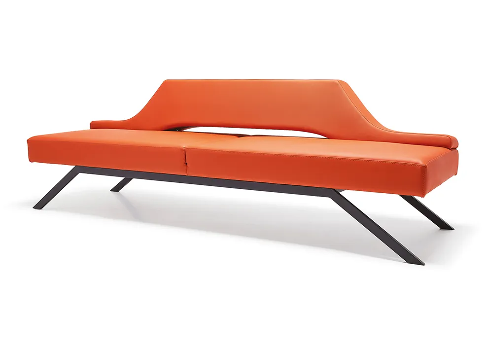 BNTLY ÜÇLÜ BEKLEME KOLTUĞU