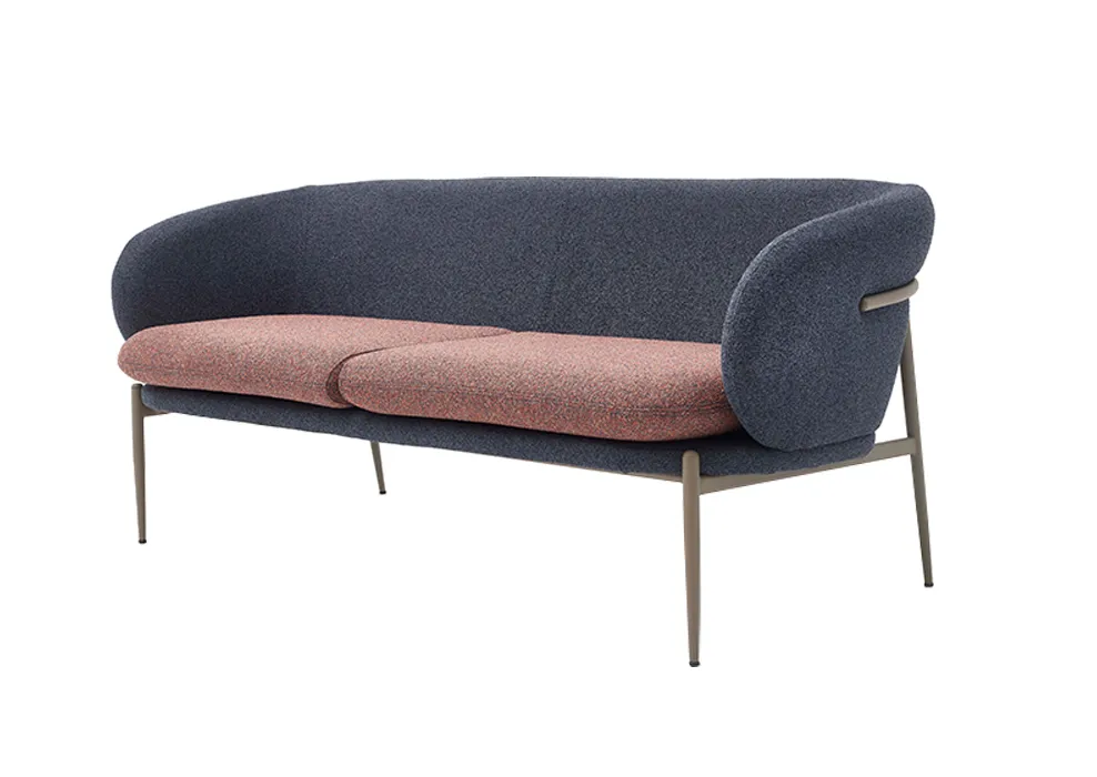 PETER ÜÇLÜ KANEPE